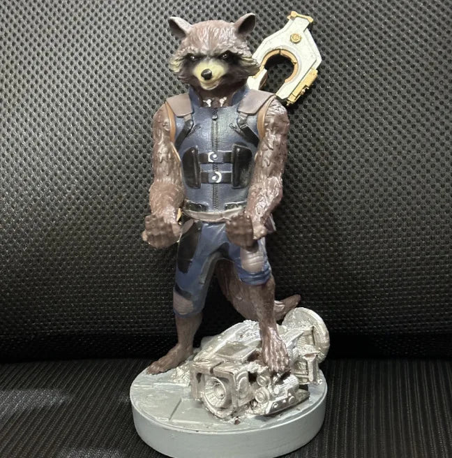 soporte para teléfono o mando de PlayStation inspirado en tus héroes favoritos como Groot, Iron Man, soldados imperiales, ¡entre muchos más!-MovilExpressShop